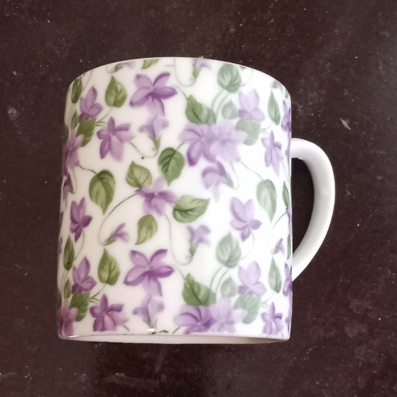 Teacups - Picture 13 of 16